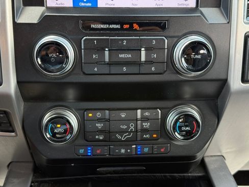 Used 2019 Ford F350 Platinum w/ Platinum Ultimate Package AWD/4WD image 19