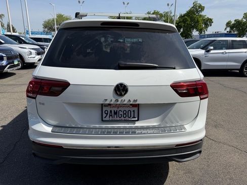 Used 2022 Volkswagen Tiguan SE image 8
