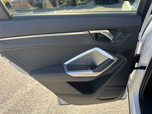 Used 2025 Audi Q3 2.0T Premium image 26