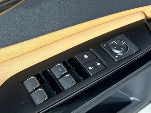 Used 2023 Lexus ES 350 image 31