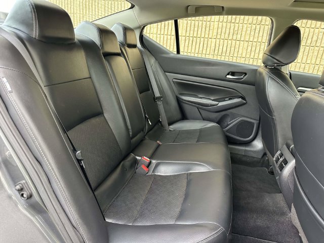 Used 2023 Nissan Altima 2.5 SL AWD/4WD image 12
