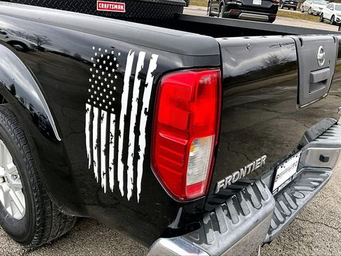 Used 2015 Nissan Frontier SV image 27