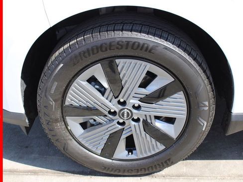 New 2025 Nissan Murano SL image 7