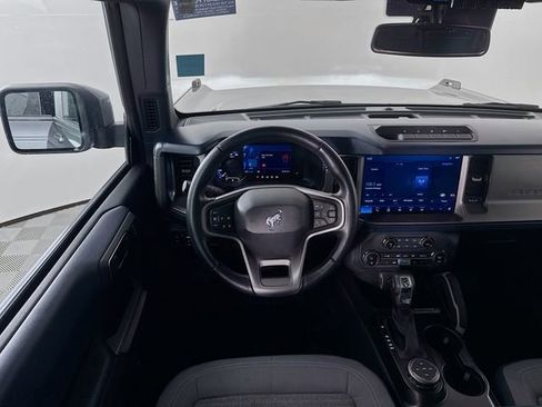 Used 2023 Ford Bronco Outer Banks w/ Sasquatch Package AWD/4WD image 23