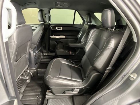 Certified 2021 Ford Explorer XLT w/ Equipment Group 202A image 30