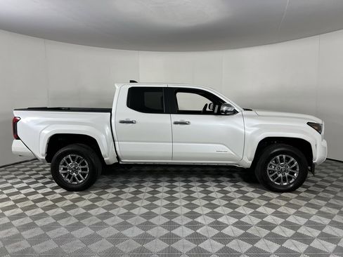 Used 2024 Toyota Tacoma Limited image 5