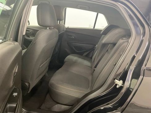 Used 2017 Chevrolet Trax LS AWD/4WD image 17
