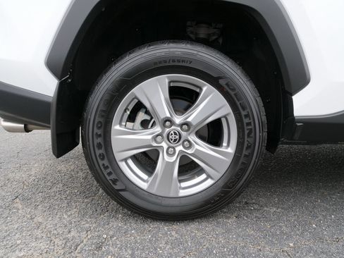 Used 2024 Toyota RAV4 XLE w/ Convenience Package image 12