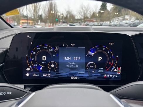 Certified 2025 Chevrolet Suburban LT w/ Comfort Package image 23