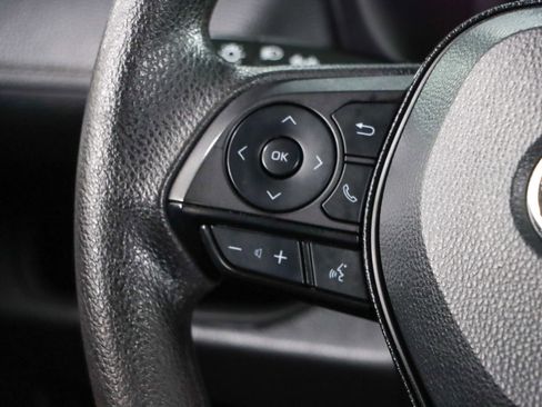 Used 2020 Toyota RAV4 LE image 13