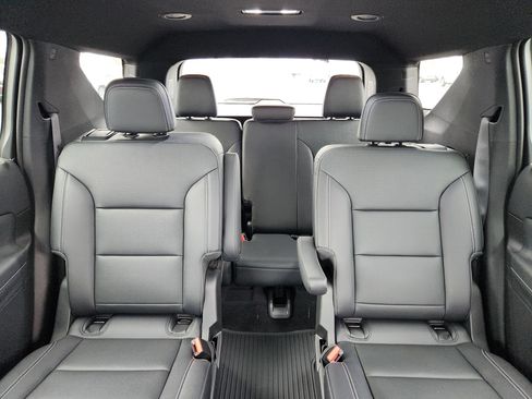 New 2026 Chevrolet Traverse LT w/ Driver Confidence Package image 8