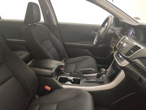 Used 2015 Honda Accord Sport image 21