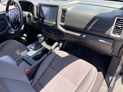Used 2024 Nissan Frontier SV AWD/4WD image 28
