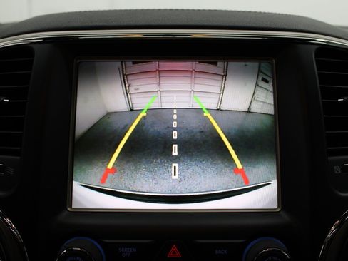 Used 2015 Jeep Grand Cherokee Overland image 15