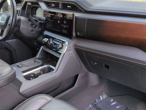 Used 2024 GMC Sierra 2500 Denali image 26