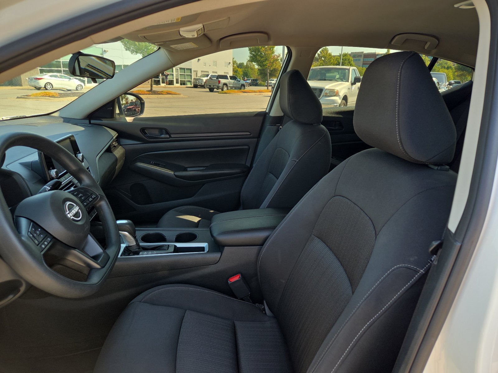 Used 2023 Nissan Altima 2.5 S FWD image 12
