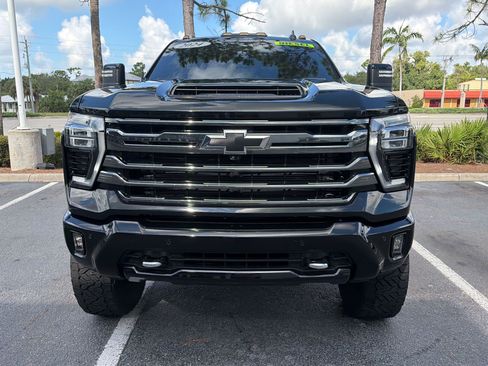 Used 2024 Chevrolet Silverado 2500 High Country w/ High Country Premium Package AWD/4WD image 6