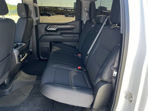 Used 2024 Chevrolet Silverado 1500 LT Trail Boss w/ Protection Package AWD/4WD image 12