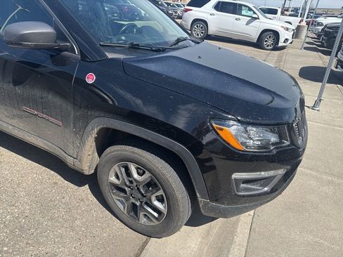 Used 2017 Jeep Compass Trailhawk w/ Leather Interior Group AWD/4WD image 11
