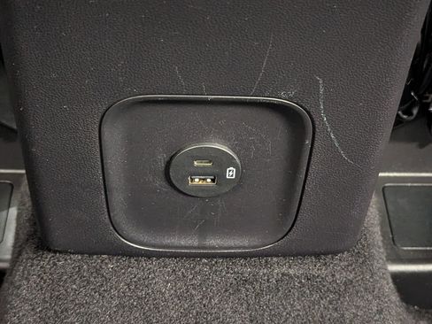 Used 2022 Ford Escape Titanium image 21