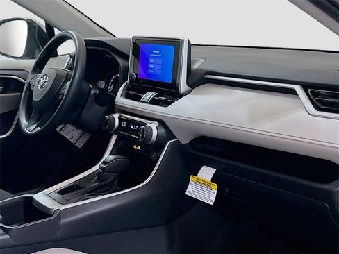 New 2025 Toyota RAV4 XLE image 27