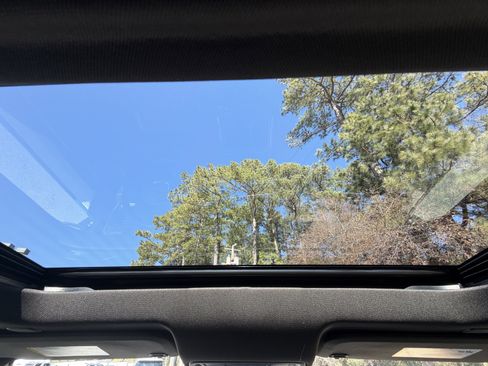 New 2026 GMC Sierra 1500 SLT image 46