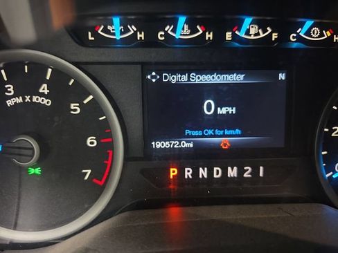 Used 2016 Ford F150 XLT w/ Equipment Group 302A Luxury AWD/4WD image 6