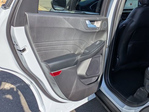 New 2026 Ford Escape SE w/ PHEV Premium Package FWD image 29