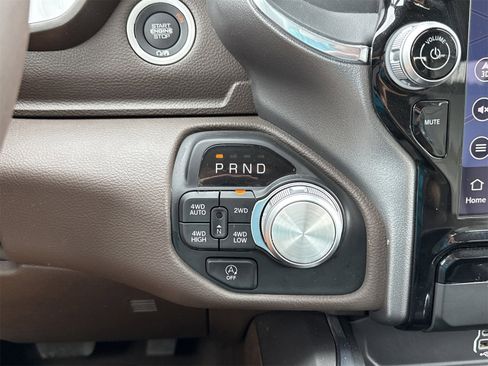 Used 2025 RAM 1500 Laramie image 22