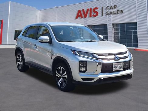 Used 2025 Mitsubishi Outlander Sport SE AWD/4WD image 3