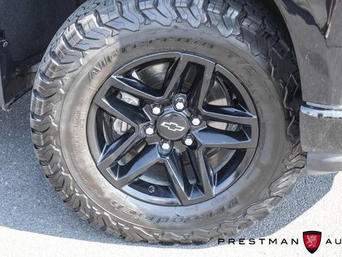 Used 2020 Chevrolet Silverado 1500 LT Trail Boss w/ Midnight Edition AWD/4WD image 14