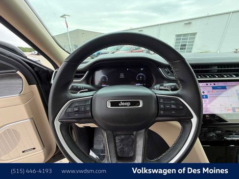 Used 2022 Jeep Grand Cherokee Limited AWD/4WD image 14