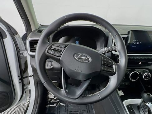 Certified 2023 Hyundai Venue Limited w/ Cargo Package image 10