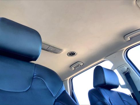 Used 2023 Kia Telluride LX image 26