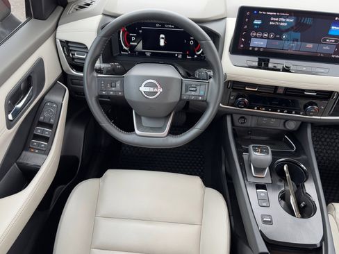 Certified 2025 Nissan Rogue SL image 13