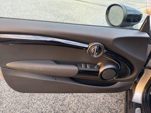 Used 2023 MINI Cooper S image 18