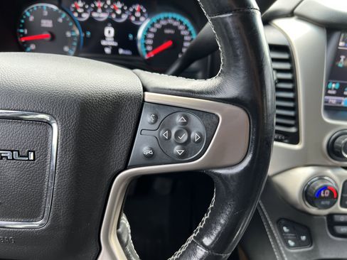 Used 2019 GMC Yukon Denali w/ Denali Ultimate Package AWD/4WD image 31