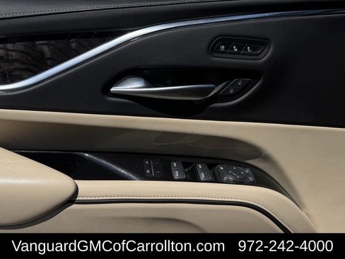 Used 2021 Cadillac Escalade Premium Luxury AWD/4WD image 29