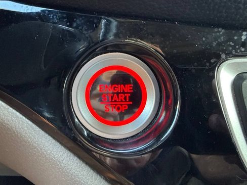 Used 2019 Honda Pilot Elite image 25