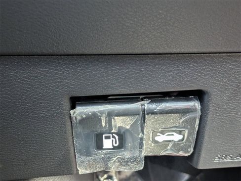 New 2025 Nissan Versa SV w/ Trunk Package image 24