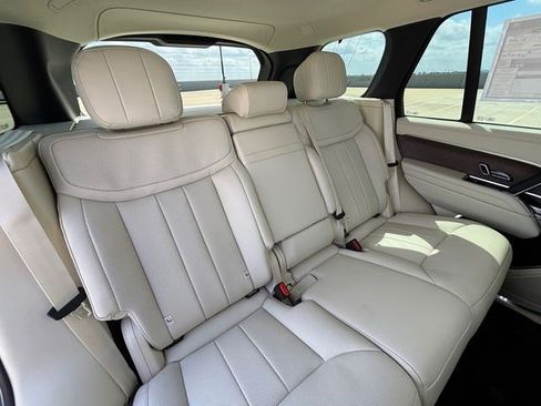 New 2026 Land Rover Range Rover SE AWD/4WD image 17