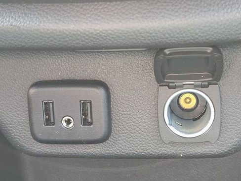 Certified 2023 Chevrolet Traverse LT FWD image 7