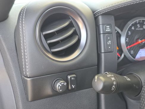 Used 2016 Nissan GT-R Premium AWD/4WD image 19