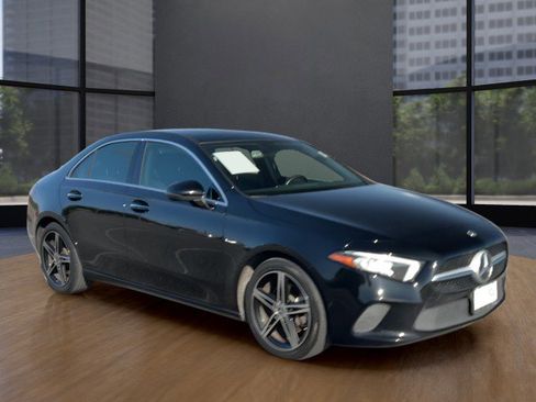 Used 2022 Mercedes-Benz A 220 image 7