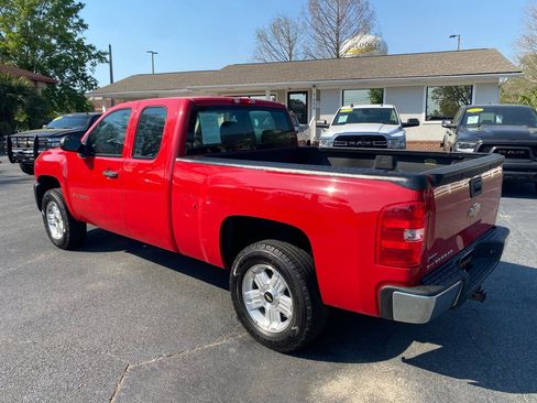 Used 2010 Chevrolet Silverado 1500 W/T RWD image 4