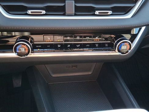 New 2026 Chevrolet Equinox LT w/ Convenience Package II image 13