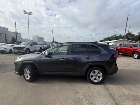 Used 2019 Toyota RAV4 XLE w/ Convenience Package AWD/4WD image 8