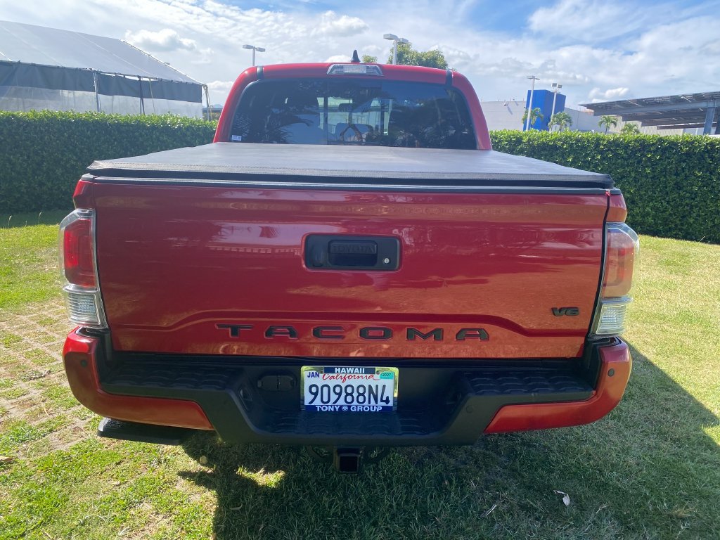 Used 2022 Toyota Tacoma TRD Off-Road w/ Technology Package AWD/4WD image 6