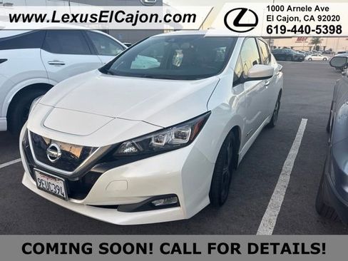 Used 2018 Nissan Leaf SV w/ SV Technology Package FWD image 1