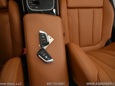 Used 2023 BMW 330i w/ Premium Package image 34